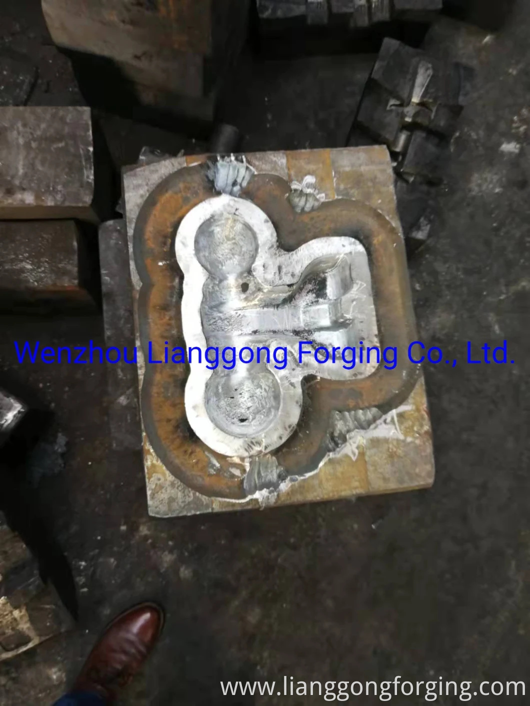 Customized Trailer Spare Part with Hot Forging Process